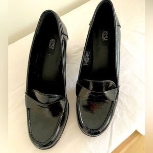 Black patent leather Jones New York loafer heels. Size 10